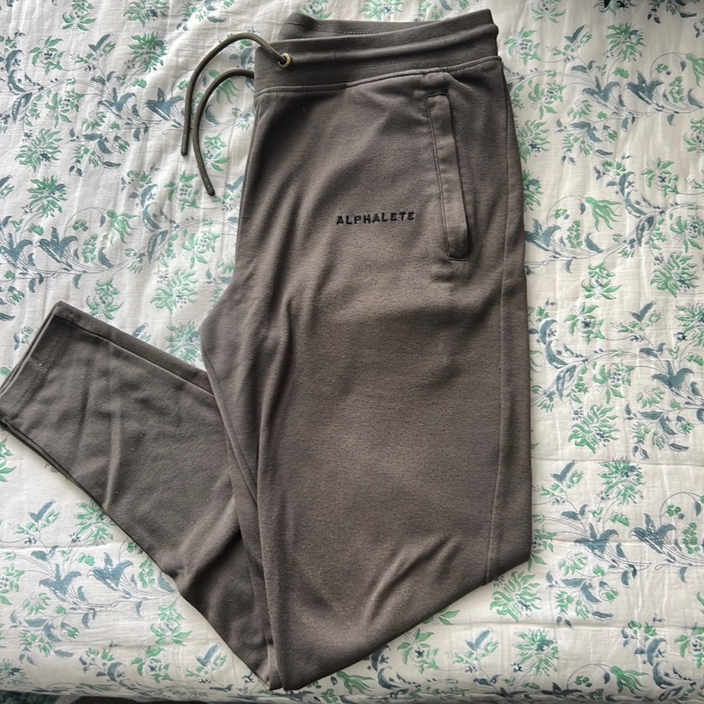 Alphalete Essential Joggers, Dark Olive - Large